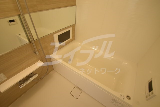  プレジオ江坂ROUGE