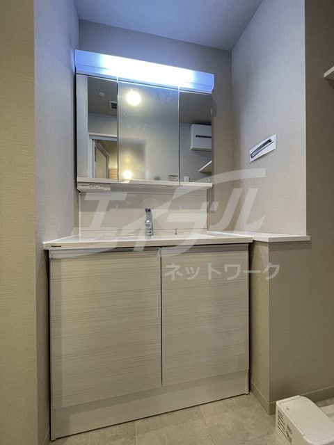  スプランディッド江坂DUE