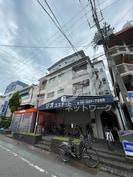 ソレイユ関大前の外観