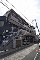 大阪メトロ御堂筋線/江坂駅 徒歩10分 4階 築47年の外観