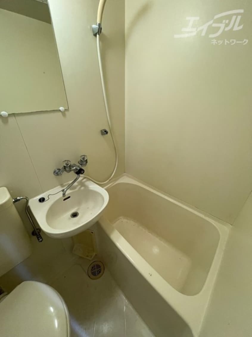  北大阪急行電鉄南北線/緑地公園駅 徒歩5分 4階 築37年