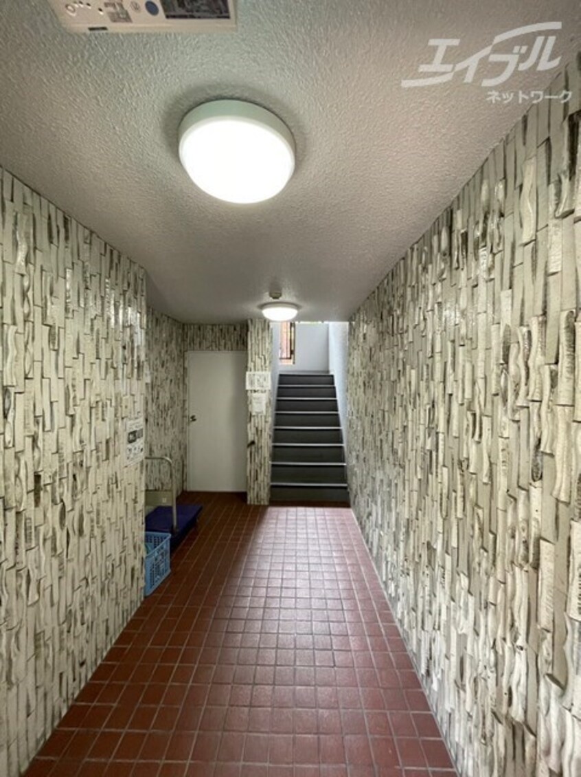  北大阪急行電鉄南北線/緑地公園駅 徒歩5分 4階 築37年