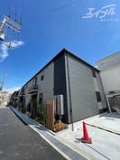 プラム江坂の外観