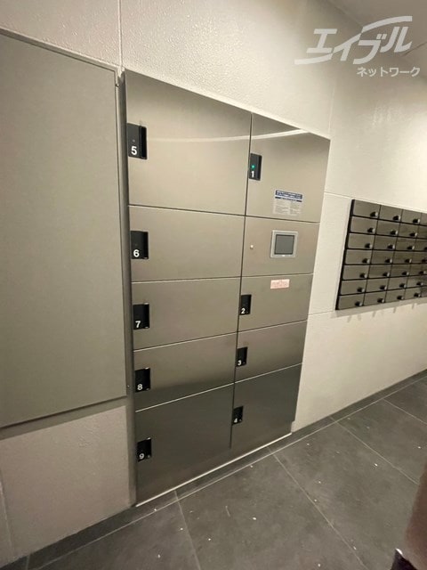  大阪メトロ御堂筋線/江坂駅 徒歩6分 11階 築1年