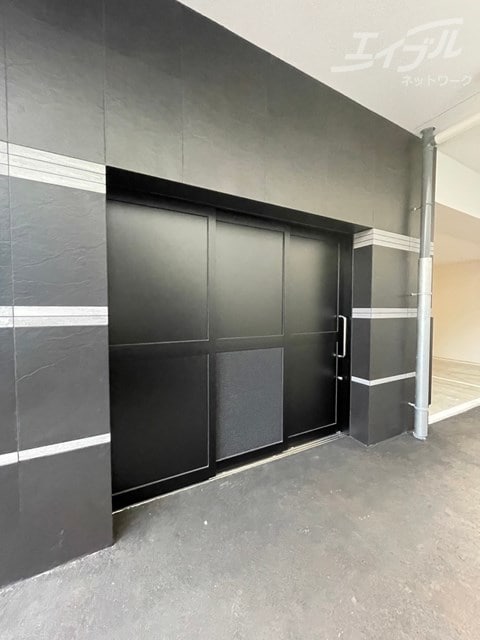  大阪メトロ御堂筋線/江坂駅 徒歩6分 11階 築1年