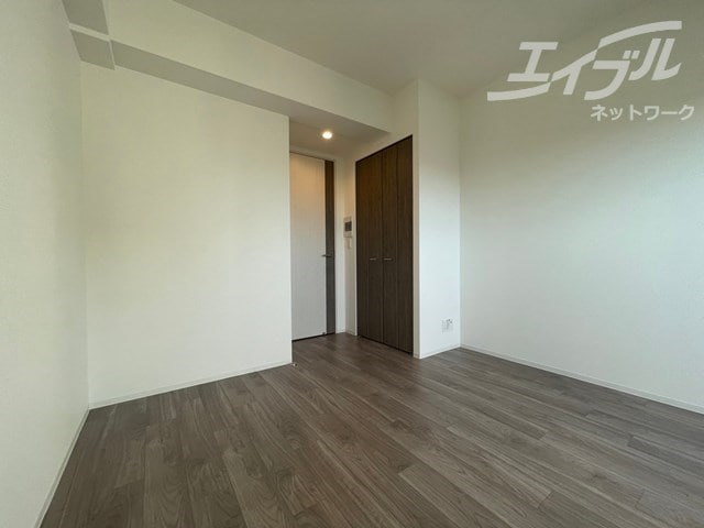  大阪メトロ御堂筋線/江坂駅 徒歩6分 11階 築1年