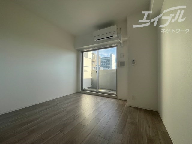  大阪メトロ御堂筋線/江坂駅 徒歩6分 11階 築1年