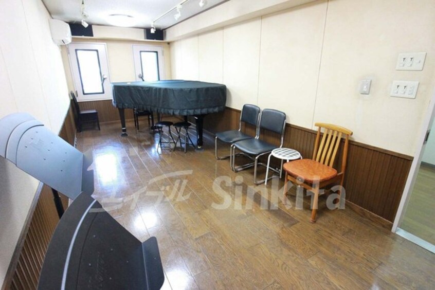 音楽スタジオ1 阪急宝塚線/庄内駅 徒歩15分 1階 築33年