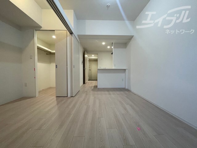  大阪メトロ御堂筋線/江坂駅 徒歩7分 7階 築1年