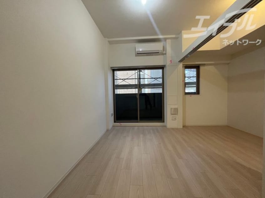  大阪メトロ御堂筋線/江坂駅 徒歩7分 3階 築1年