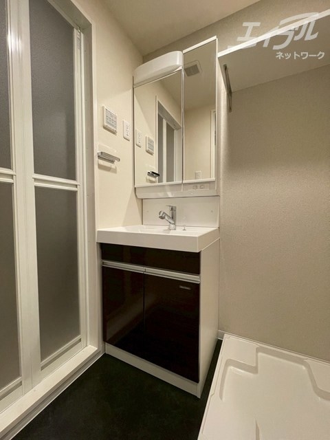  阪急京都線/上新庄駅 徒歩5分 14階 1年未満