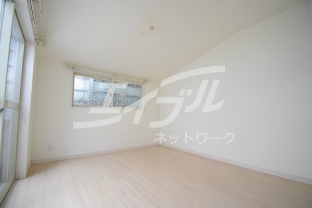  東海道本線<琵琶湖線・JR京都線>/吹田駅 徒歩5分 1階 築48年