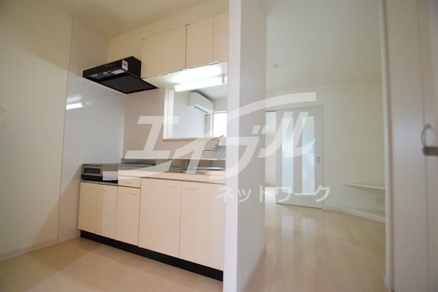  東海道本線<琵琶湖線・JR京都線>/吹田駅 徒歩5分 1階 築48年