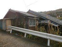 鳥羽3丁目貸家（建物正面左）