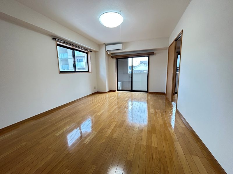  サームスコマツ