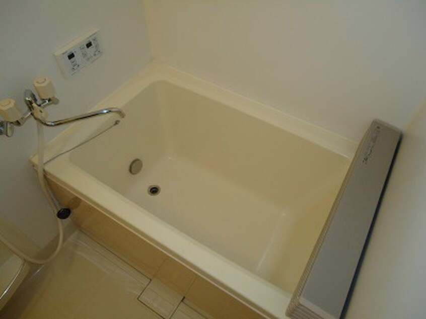  メゾン・T＆K　A棟