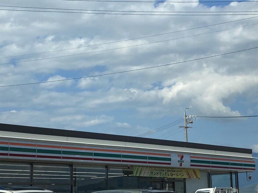 ｾﾌﾞﾝｲﾚﾌﾞﾝ 松本町神店(コンビニ)まで633m Blue Sky