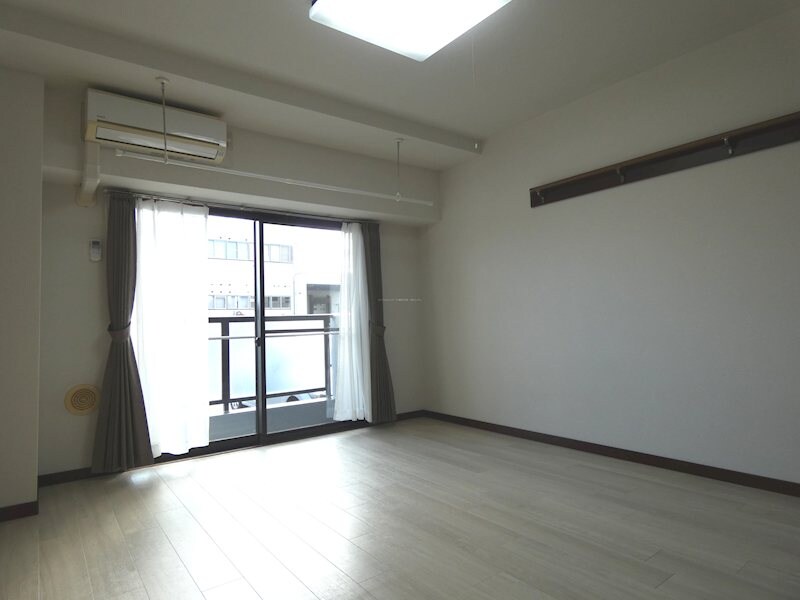  サン・ラザール