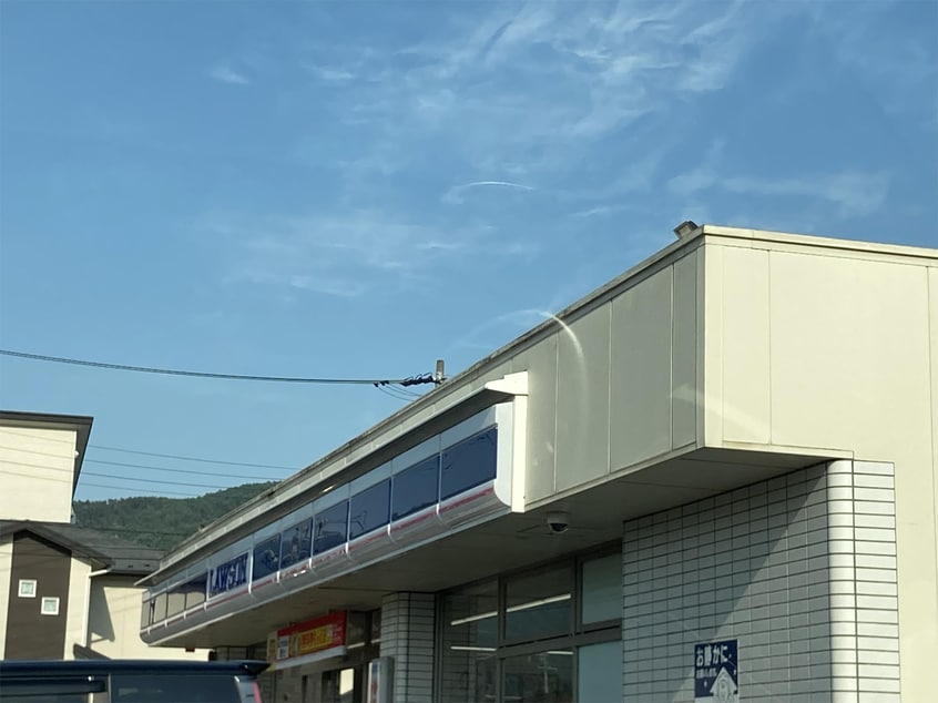 ﾛｰｿﾝ 松本庄内店(コンビニ)まで863m ライトクルー