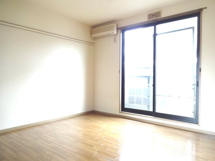  サンビレッジ新村B