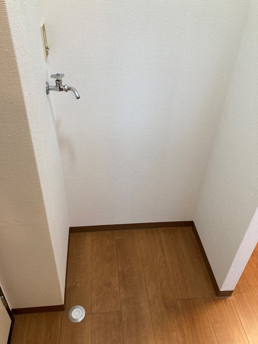 洗濯機設置スペース フォーブル　ロッキー