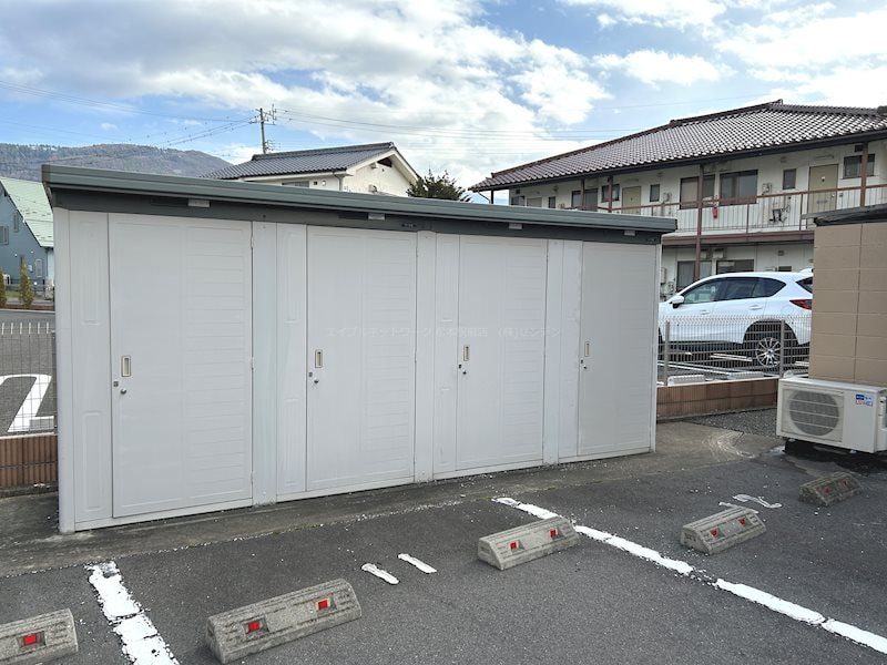 物置 メゾンクレールＢ