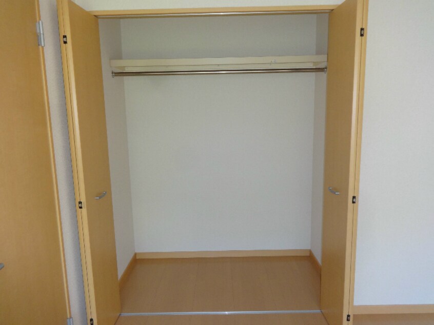  ビューラ南郷　北棟