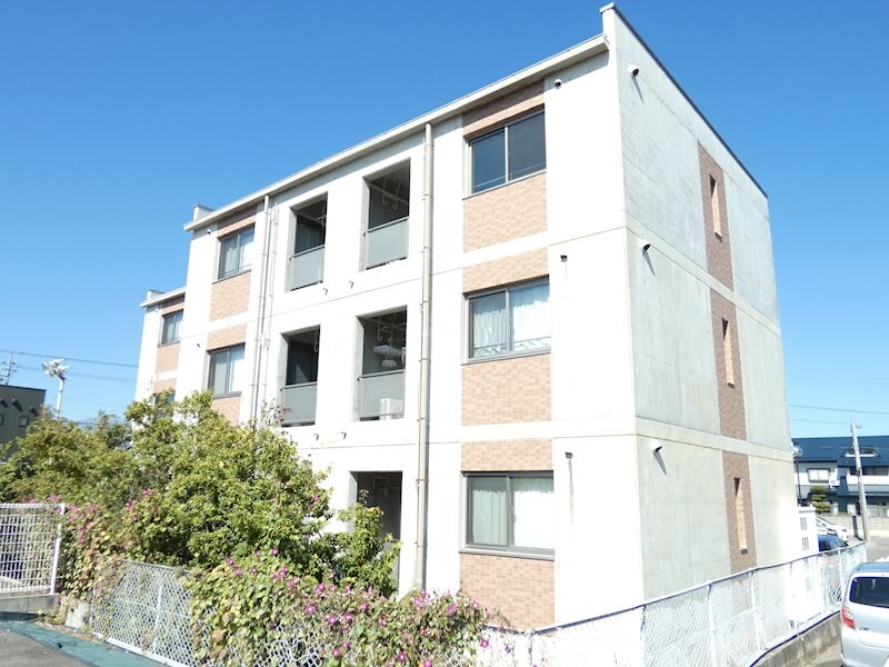  メゾンラサーナ