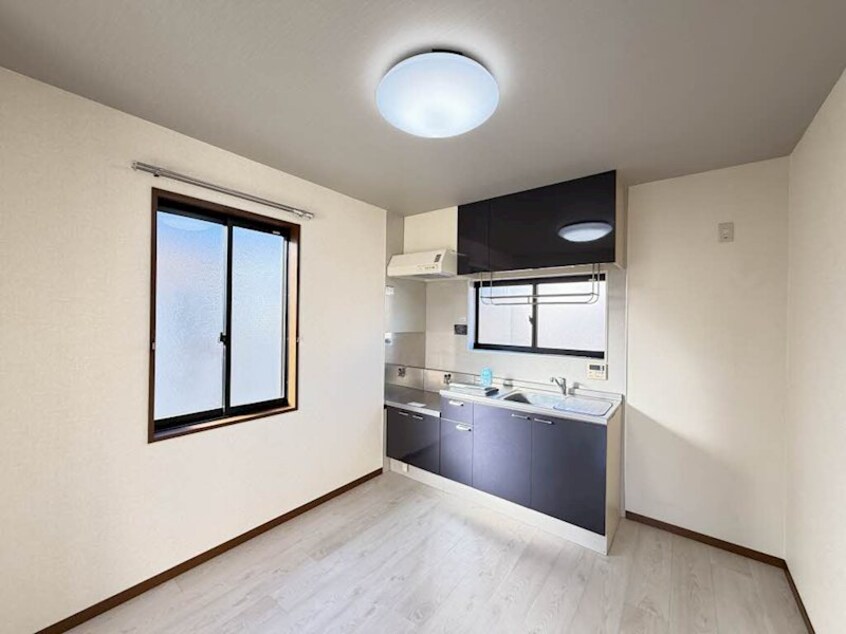  サンライズ杉山