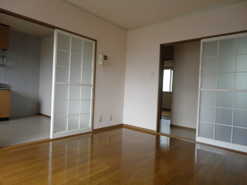  グランドール沢村Ａ