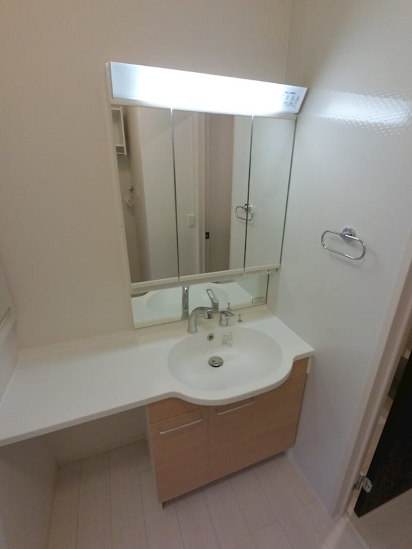 103の参考画像です。 La Pino