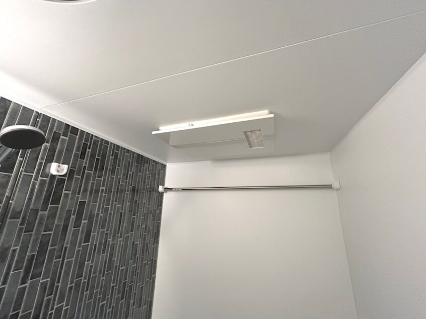  ネオ・アコール