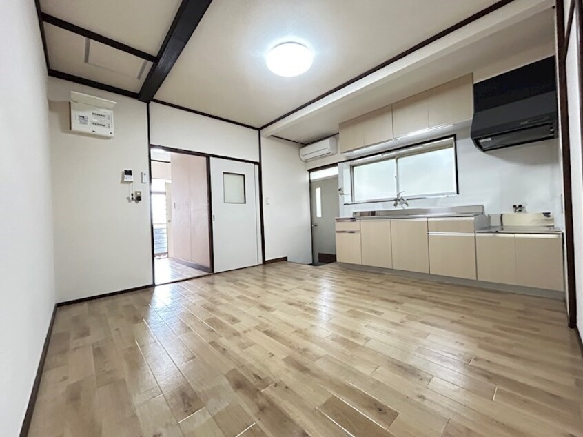  寿台６丁目貸家