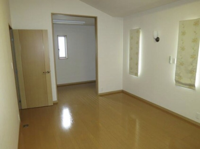  井川城河合貸家