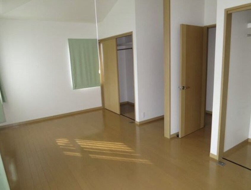  井川城河合貸家