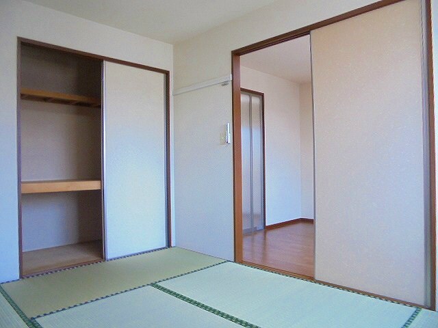 写真は202号室です。（参考） フォーレスＡＩ