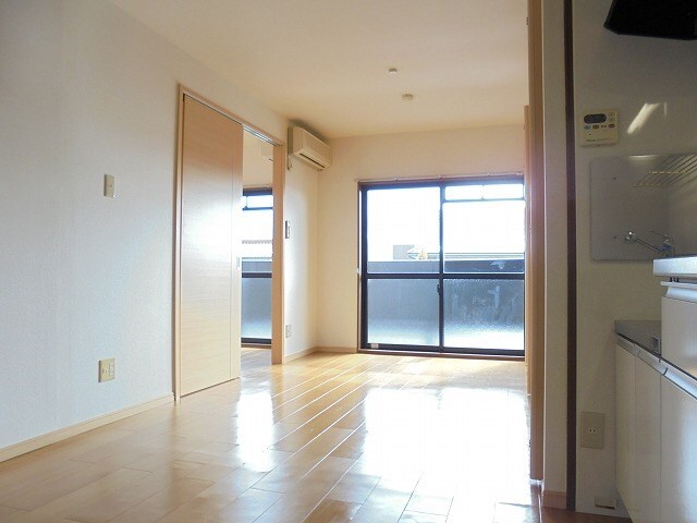 写真は204号室です。（参考） エヴァーグリーン2000