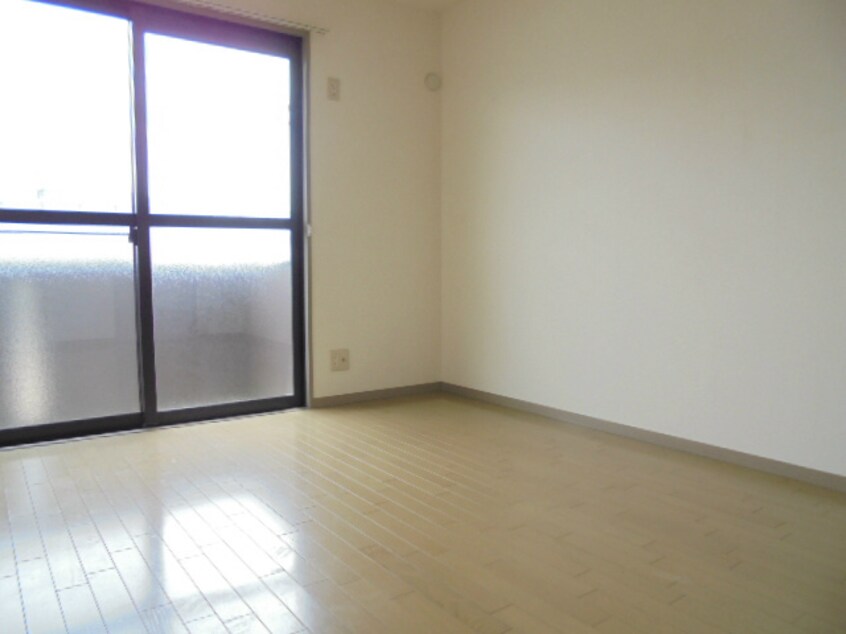 写真は205号室です（参考） コンフォート轟A