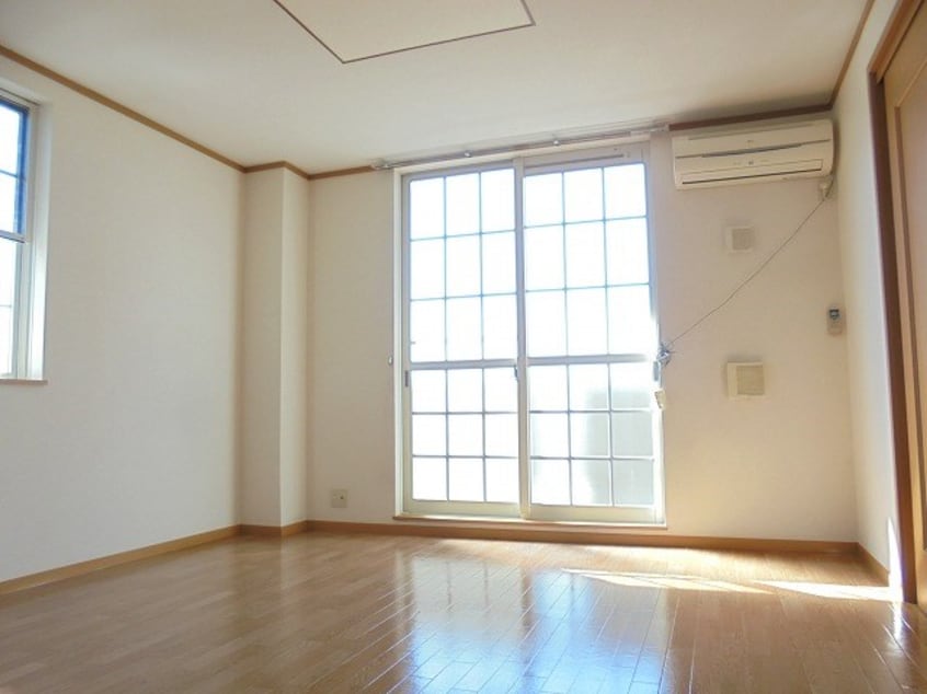 写真は201号室です（参考） フォーブルY-II