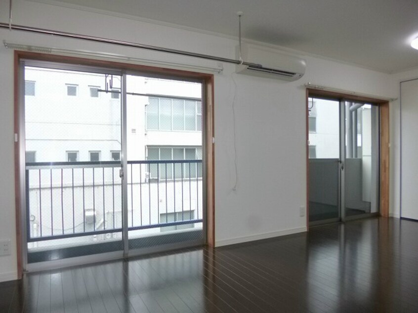 ※写真は　305号室（反転） セゾンＭＫ