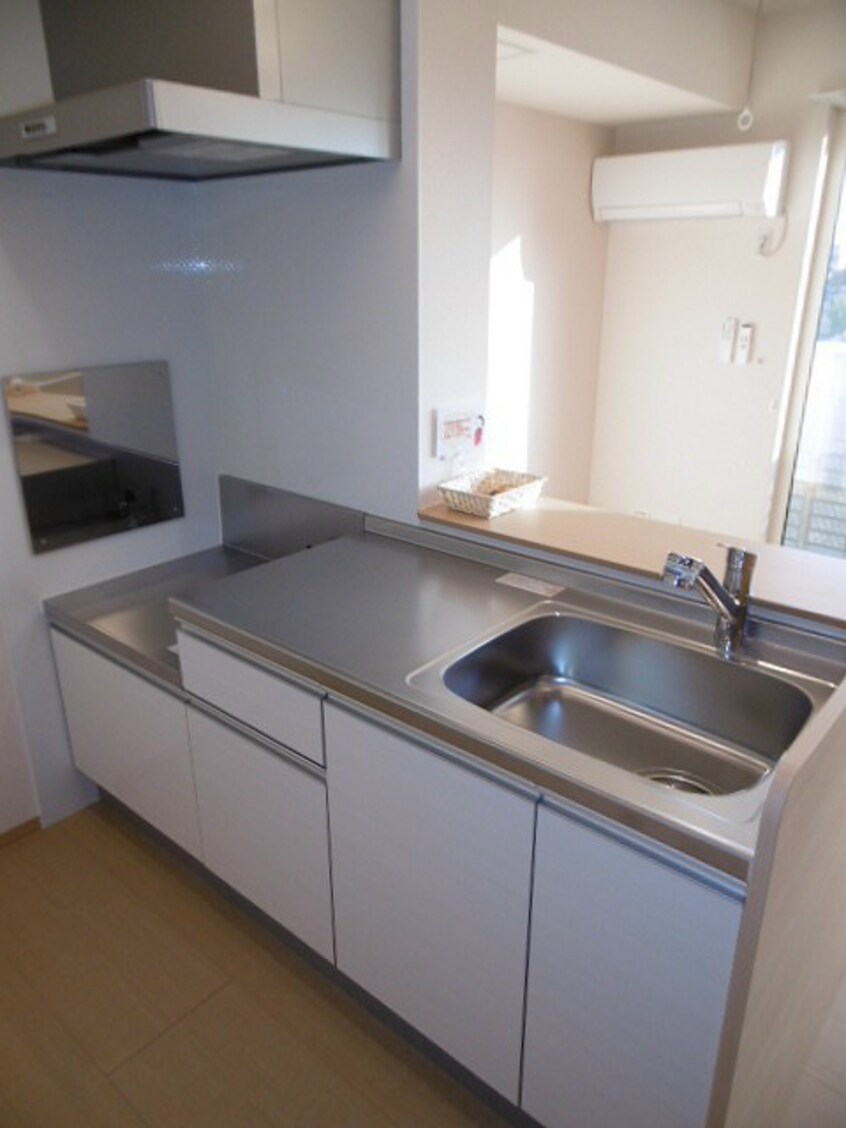 写真は202号室です。（参考） ベル・ラフィーネ