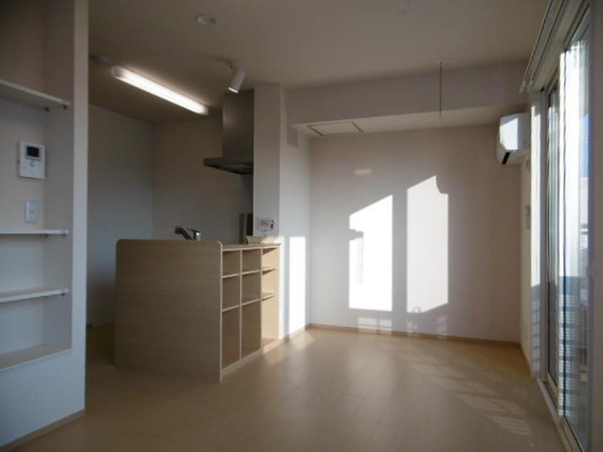 写真は202号室です。（参考） ベル・ラフィーネ