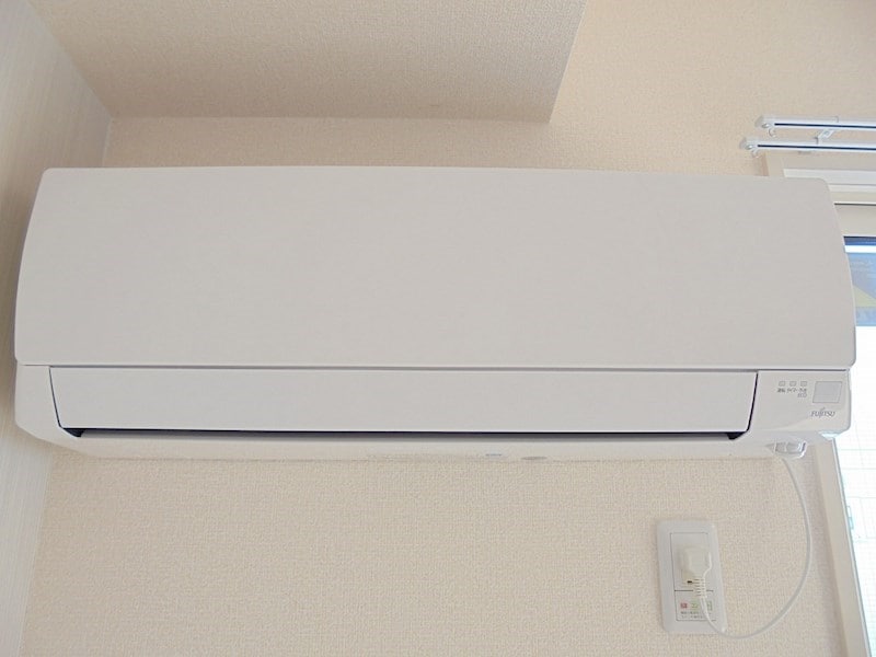 エアコン　　　※写真は別号室（反転）です。ご参考下さい。 エレンシア風間B