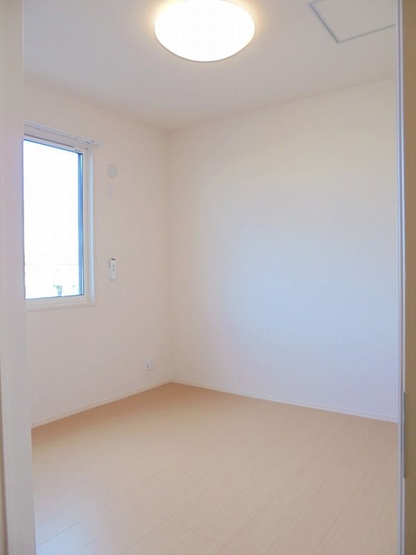 ※写真は別号室（反転）です。ご参考下さい。 エレンシア風間B