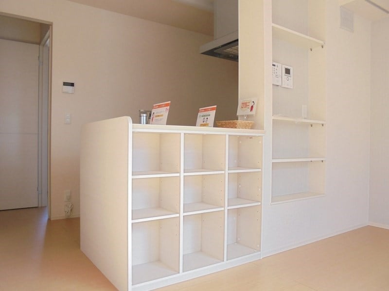 ※写真は別号室（反転）です。ご参考下さい。 エレンシア風間B