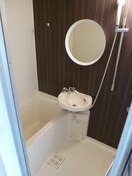 写真は202号室です（参考） カーサ・クリタ