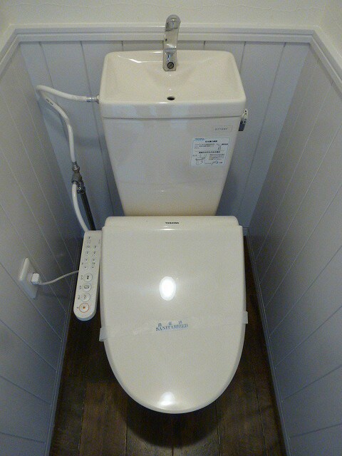 写真は202号室です（参考） カーサ・クリタ