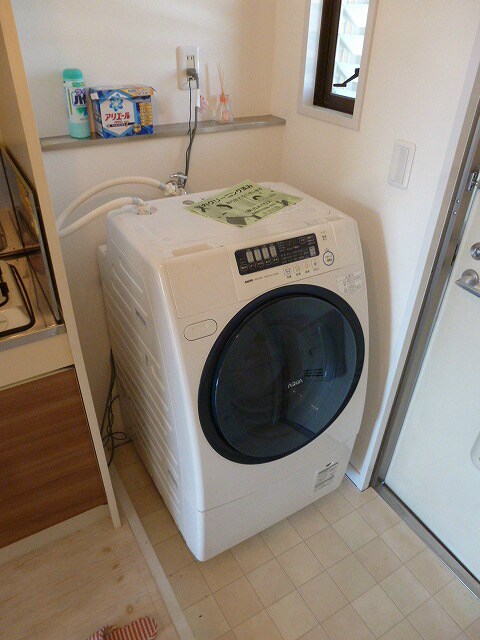 写真は202号室です（参考） カーサ・クリタ