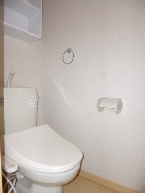 写真は205号室です サミット栗田中央