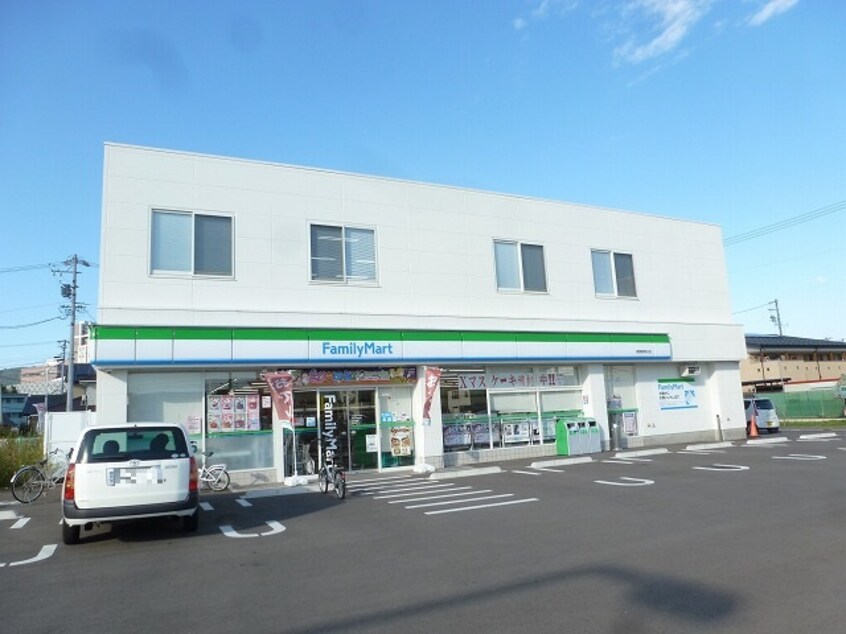 ﾌｧﾐﾘｰﾏｰﾄ 長野駅東口店(コンビニ)まで346m 信越本線/長野駅 徒歩10分 2階 築10年